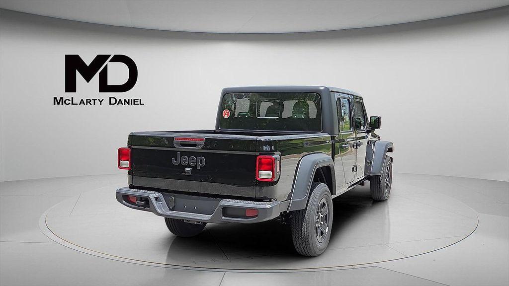 new 2025 Jeep Gladiator car, priced at $37,092