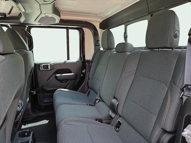 new 2025 Jeep Gladiator car, priced at $39,372