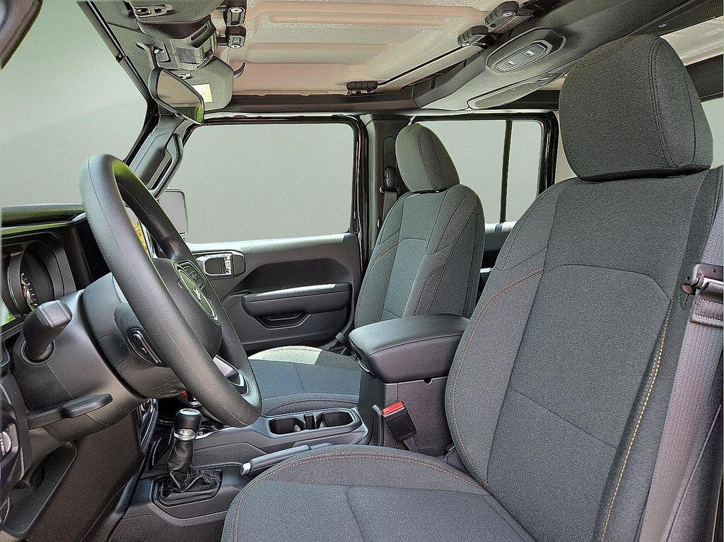 new 2025 Jeep Gladiator car, priced at $36,198