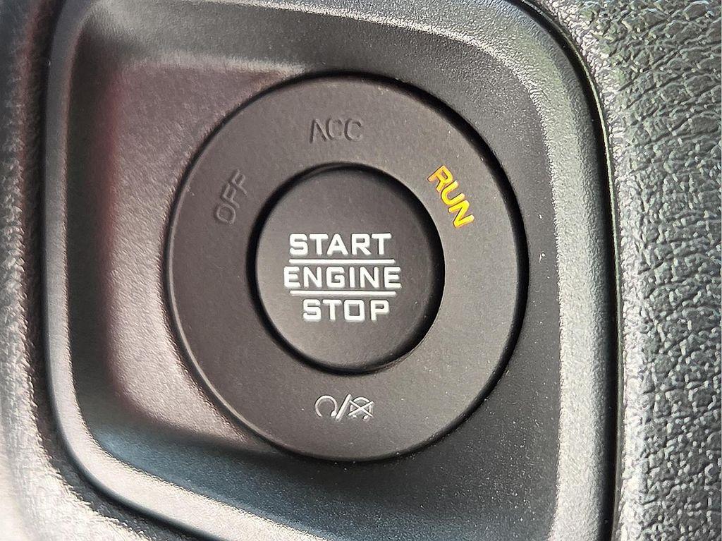 new 2025 Jeep Gladiator car, priced at $36,198