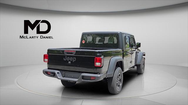 new 2025 Jeep Gladiator car, priced at $39,372