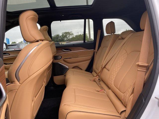 new 2025 Jeep Grand Cherokee car, priced at $58,431
