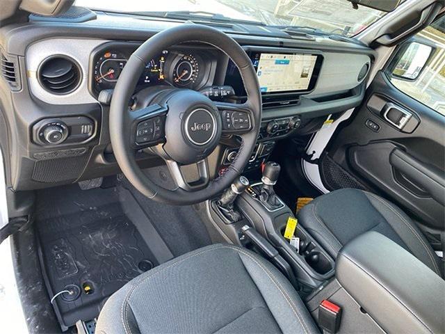 new 2025 Jeep Wrangler car, priced at $43,108