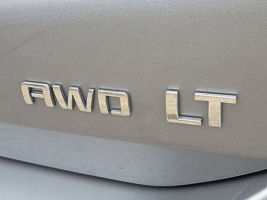 used 2024 Chevrolet Equinox car, priced at $19,348