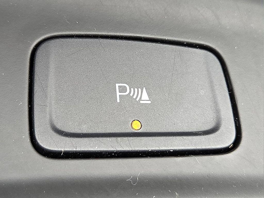 used 2024 Chevrolet Equinox car, priced at $19,348