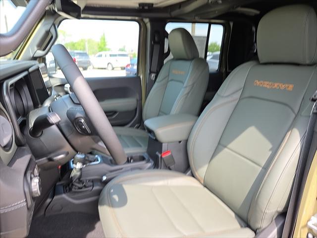 new 2025 Jeep Gladiator car, priced at $56,632