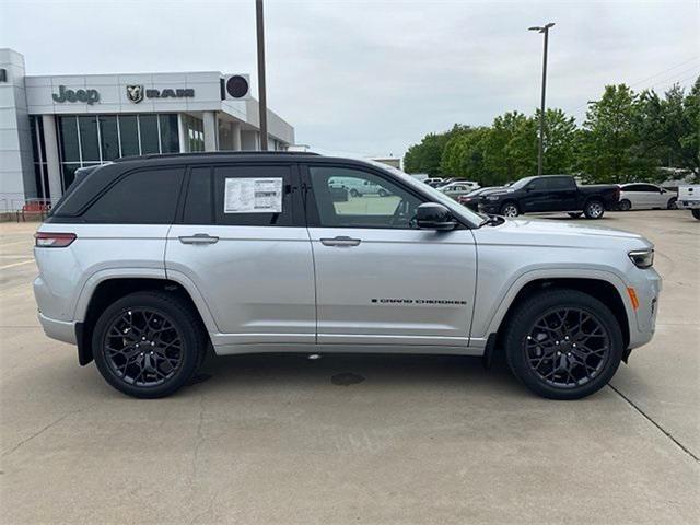 new 2025 Jeep Grand Cherokee car, priced at $65,539
