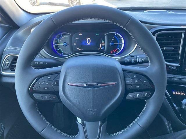new 2024 Chrysler Pacifica Hybrid car, priced at $53,849
