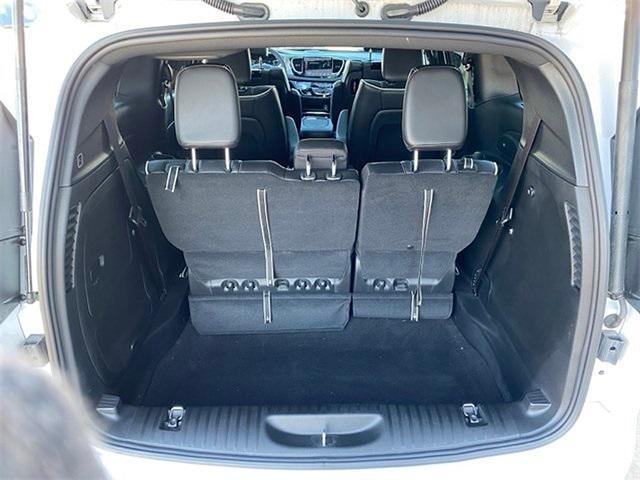 new 2024 Chrysler Pacifica Hybrid car, priced at $53,849