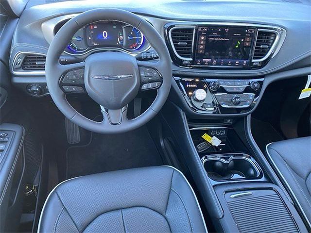 new 2024 Chrysler Pacifica Hybrid car, priced at $53,849