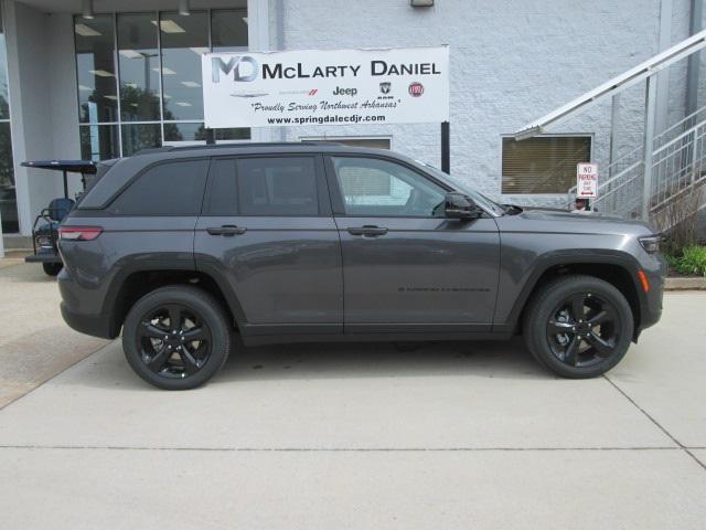 new 2024 Jeep Grand Cherokee car, priced at $41,728