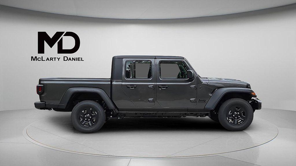 new 2025 Jeep Gladiator car, priced at $37,253