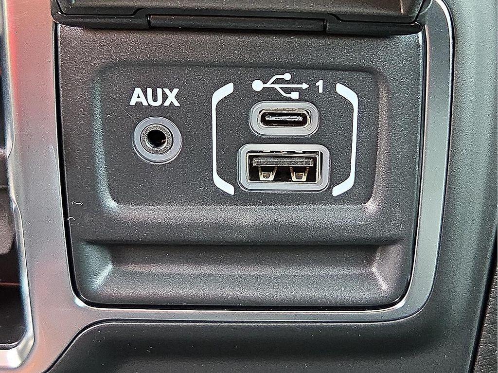 new 2025 Jeep Gladiator car, priced at $37,253