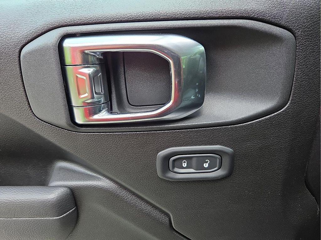 new 2025 Jeep Gladiator car, priced at $36,198