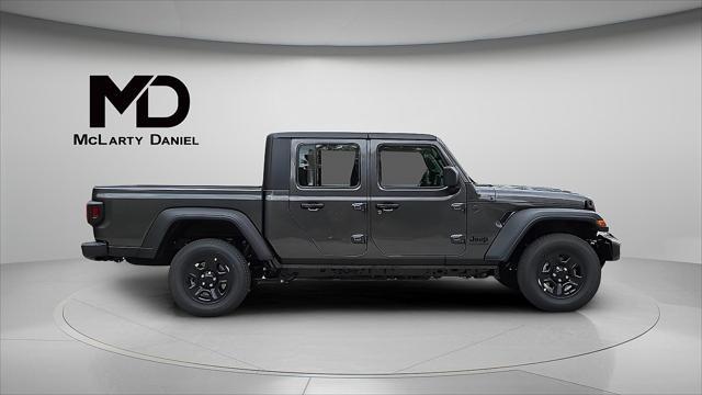 new 2025 Jeep Gladiator car, priced at $39,372
