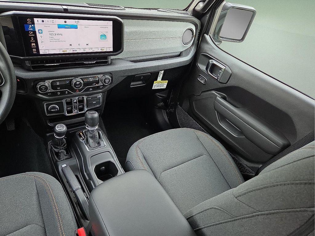 new 2025 Jeep Gladiator car, priced at $36,198