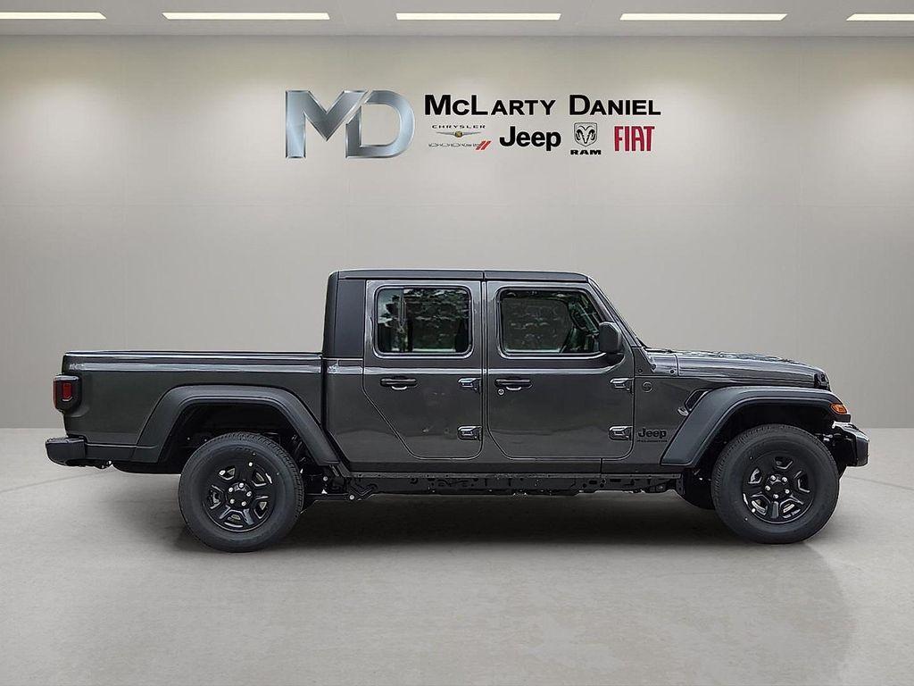 new 2025 Jeep Gladiator car, priced at $36,198