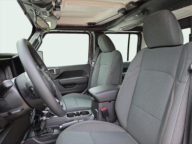 new 2025 Jeep Gladiator car, priced at $39,372