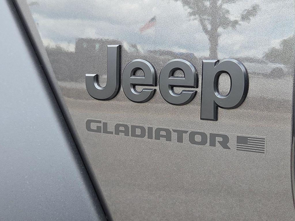 new 2025 Jeep Gladiator car, priced at $36,198