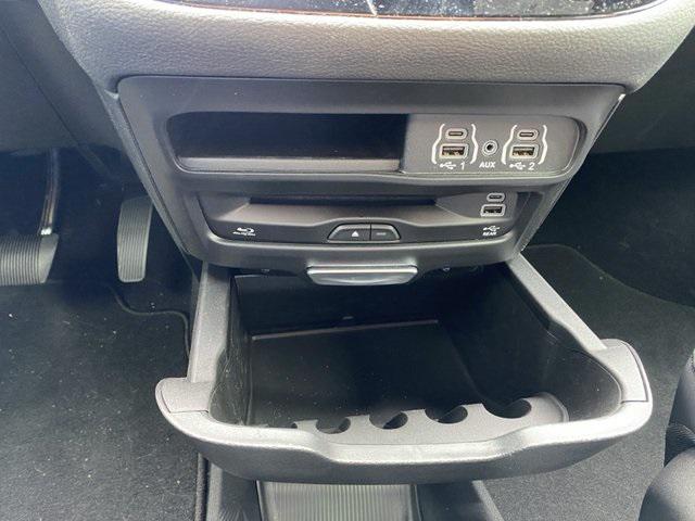 new 2025 Chrysler Pacifica car, priced at $53,775