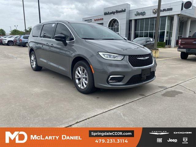 new 2025 Chrysler Pacifica car, priced at $53,775
