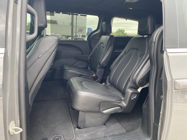 new 2025 Chrysler Pacifica car, priced at $53,775