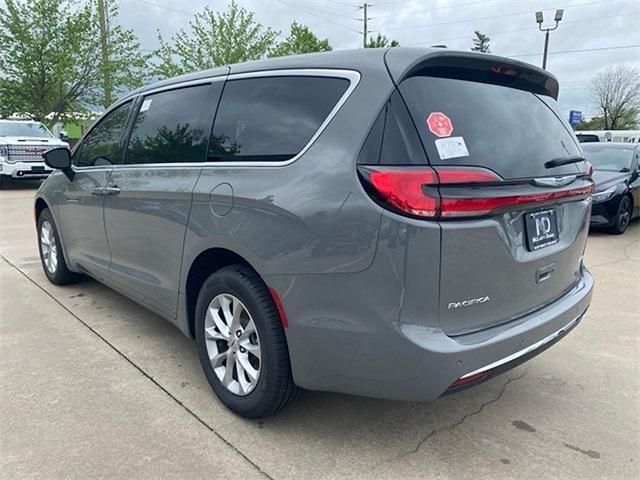 new 2025 Chrysler Pacifica car, priced at $47,985