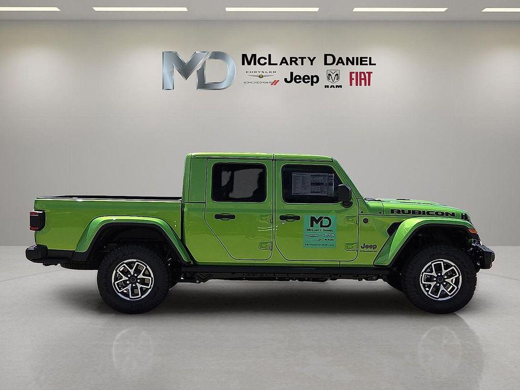 new 2025 Jeep Gladiator car, priced at $53,605