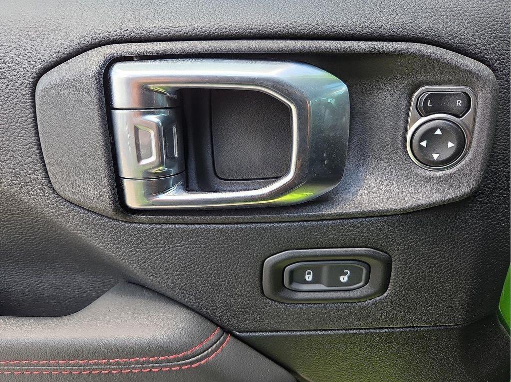 new 2025 Jeep Gladiator car, priced at $53,605