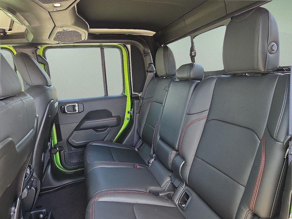 new 2025 Jeep Gladiator car, priced at $53,605