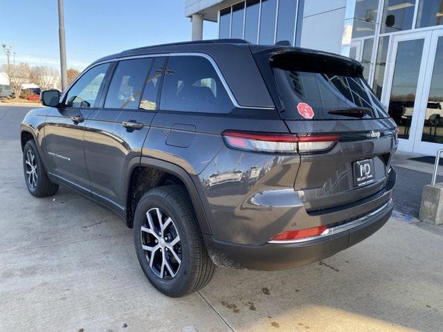 new 2025 Jeep Grand Cherokee car, priced at $45,295