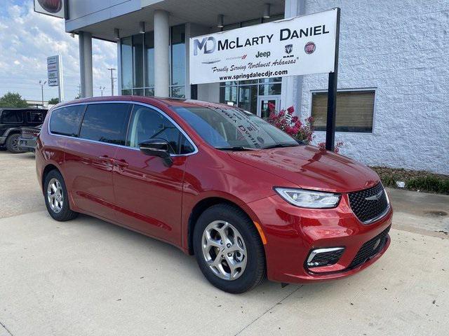 new 2024 Chrysler Pacifica car, priced at $39,527