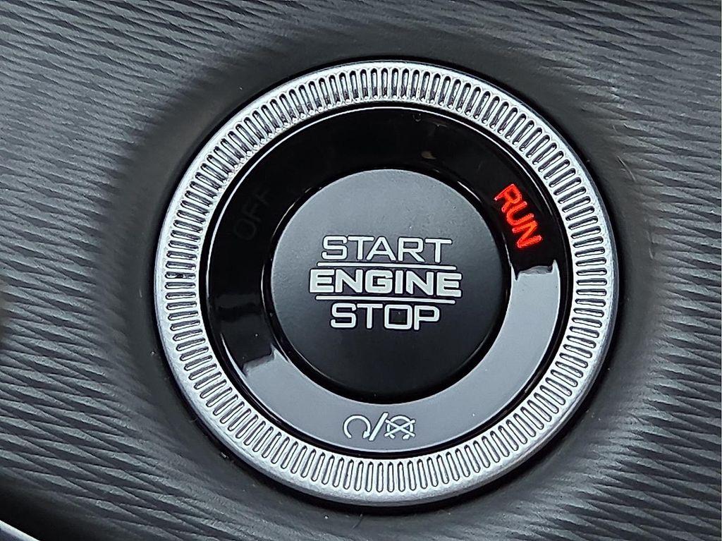 new 2025 Jeep Grand Cherokee car, priced at $43,231
