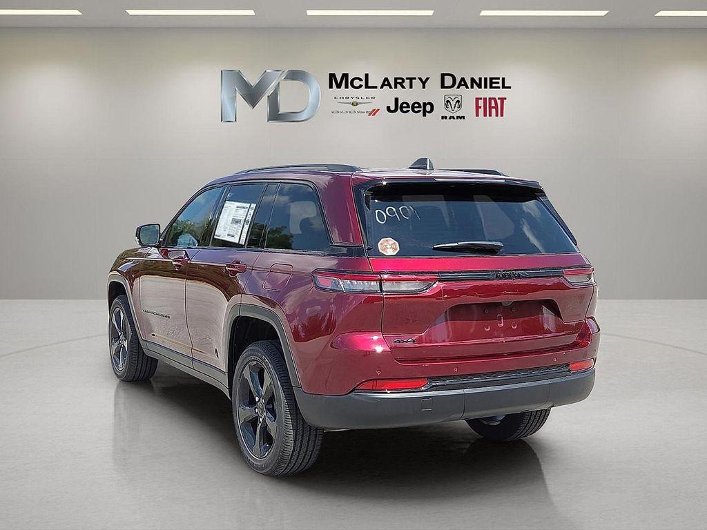 new 2025 Jeep Grand Cherokee car, priced at $43,231
