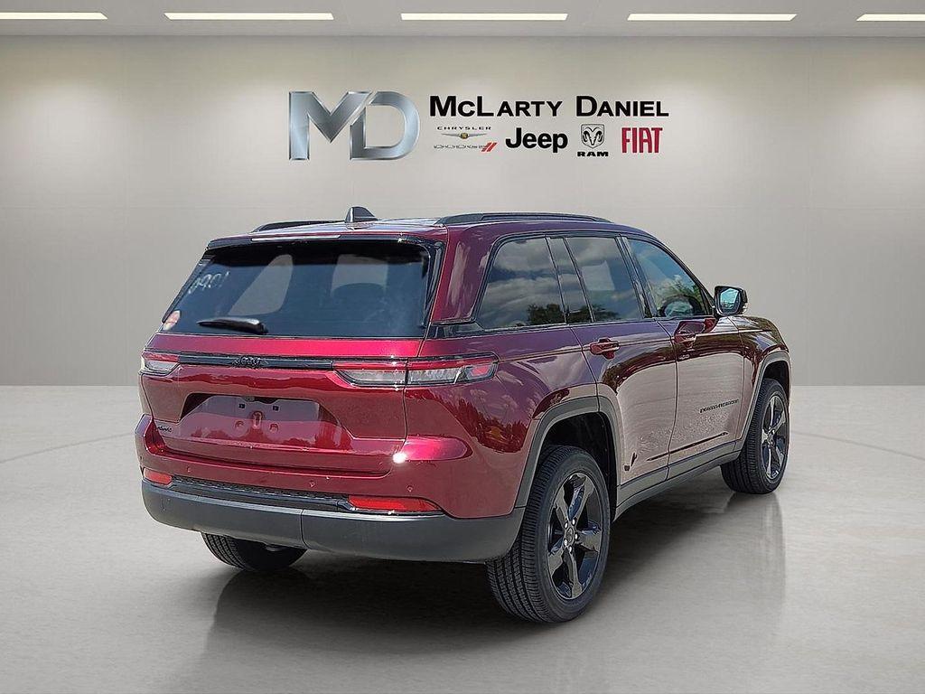 new 2025 Jeep Grand Cherokee car, priced at $43,231