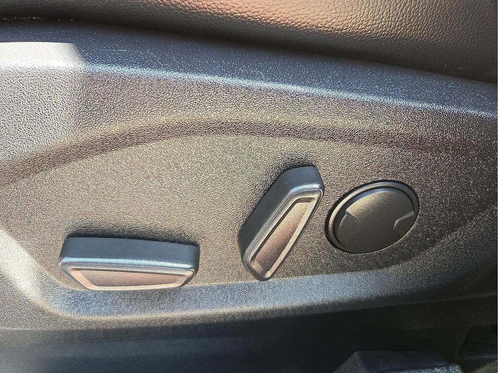 used 2024 Ford Edge car, priced at $20,328