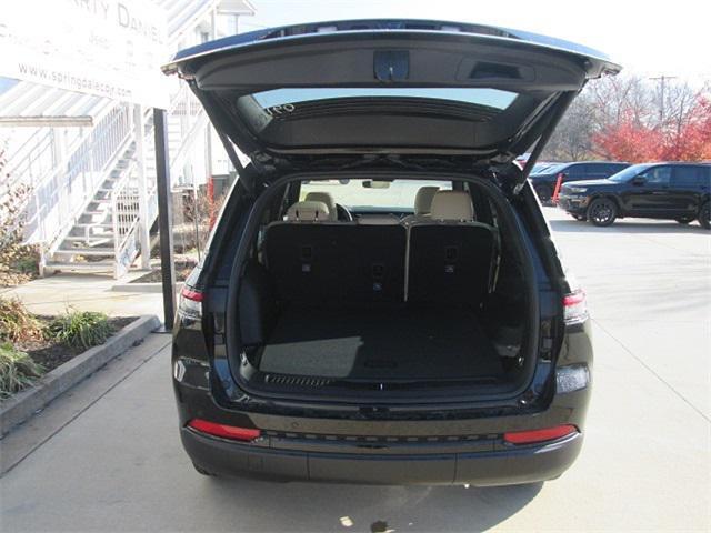 new 2025 Jeep Grand Cherokee car, priced at $44,263