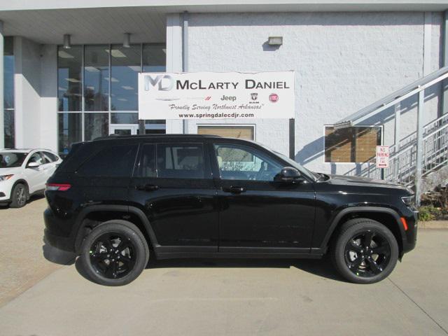 new 2025 Jeep Grand Cherokee car, priced at $50,535