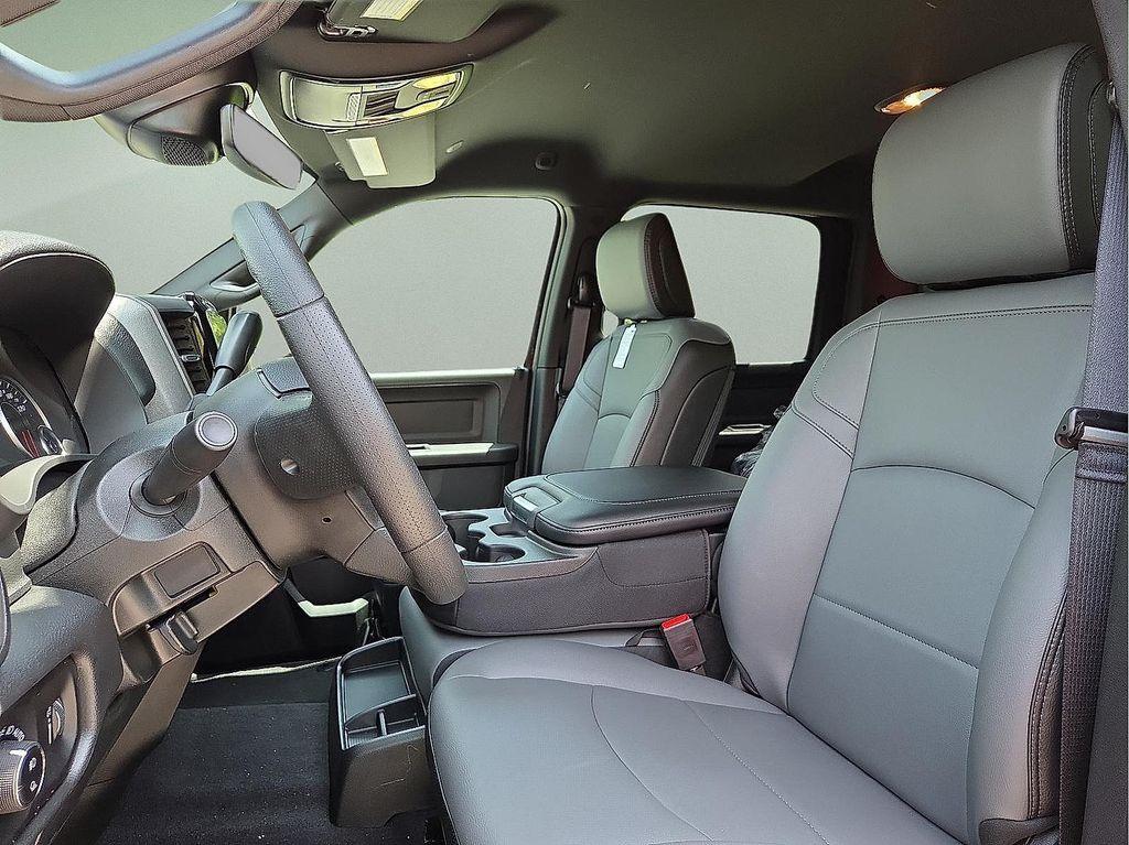 new 2025 Ram 2500 car, priced at $61,686