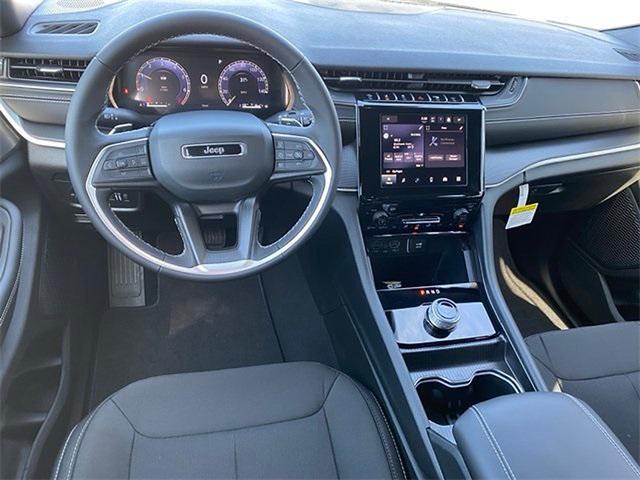 new 2025 Jeep Grand Cherokee car, priced at $37,995