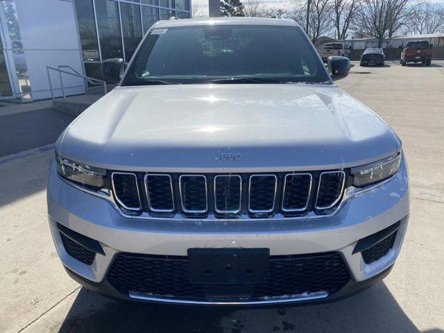 new 2025 Jeep Grand Cherokee car, priced at $34,500