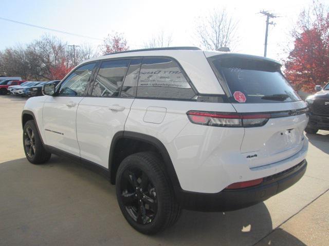 new 2025 Jeep Grand Cherokee car, priced at $51,940