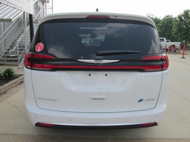 new 2024 Chrysler Pacifica car, priced at $47,435