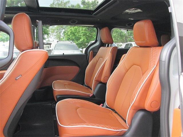 new 2024 Chrysler Pacifica car, priced at $53,994