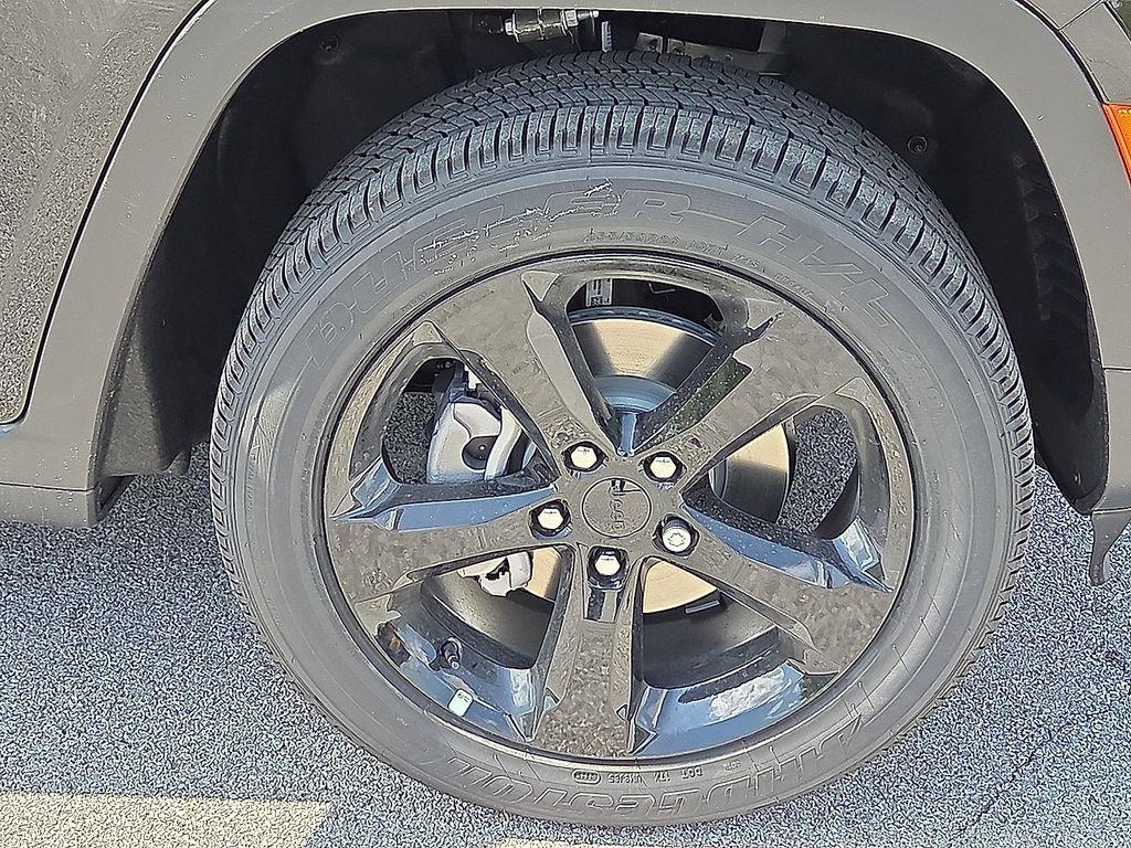 new 2025 Jeep Grand Cherokee car, priced at $41,316