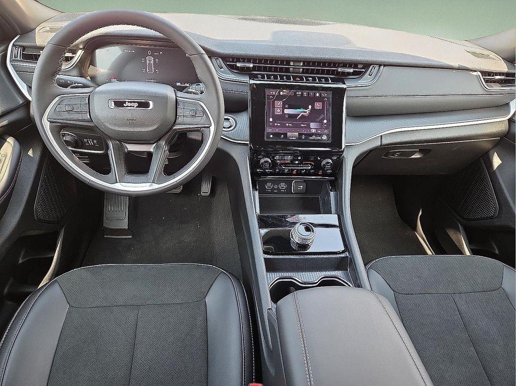 new 2025 Jeep Grand Cherokee car, priced at $41,316