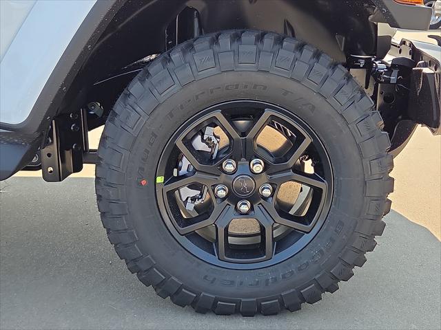 new 2025 Jeep Gladiator car, priced at $48,090