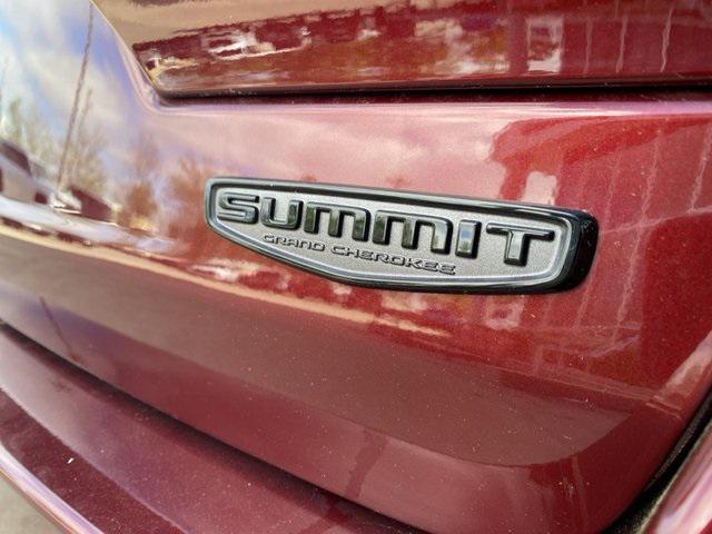 new 2025 Jeep Grand Cherokee car, priced at $61,648