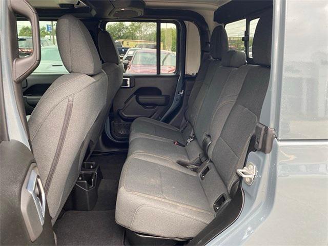 new 2025 Jeep Gladiator car, priced at $39,385