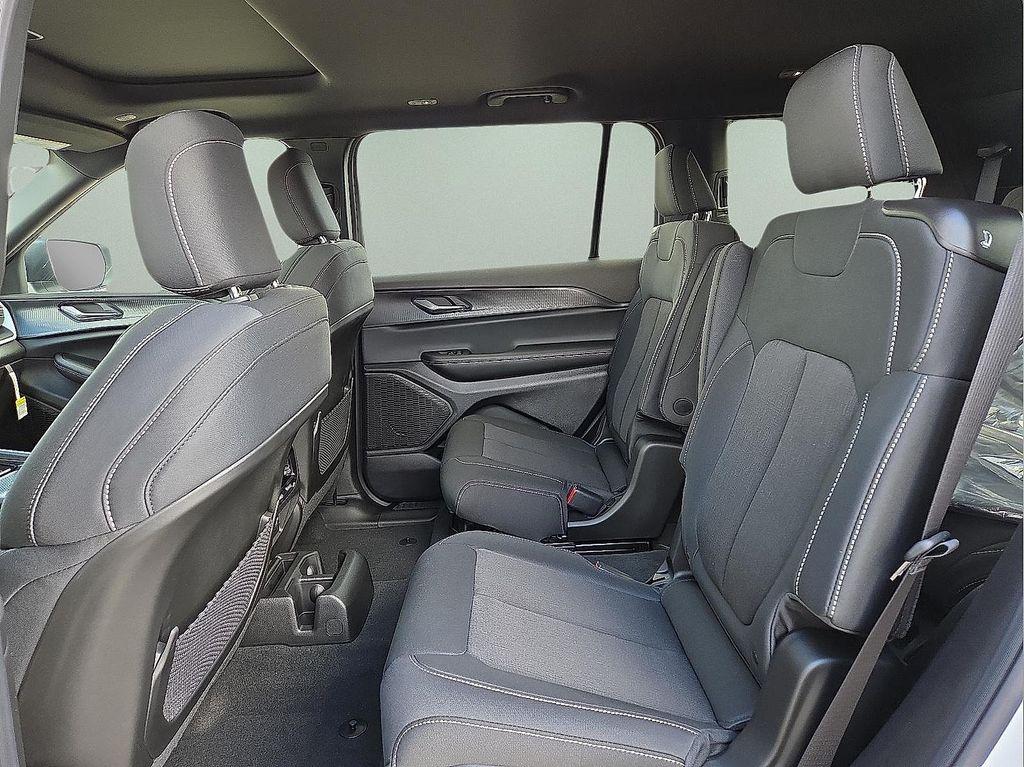 new 2025 Jeep Grand Cherokee L car, priced at $41,504
